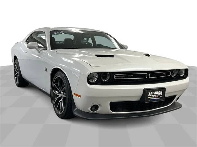 2015 Dodge Challenger R/T Scat Pack RWD photo