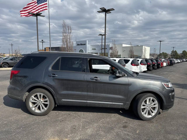 2018 Ford Explorer XLT FWD photo