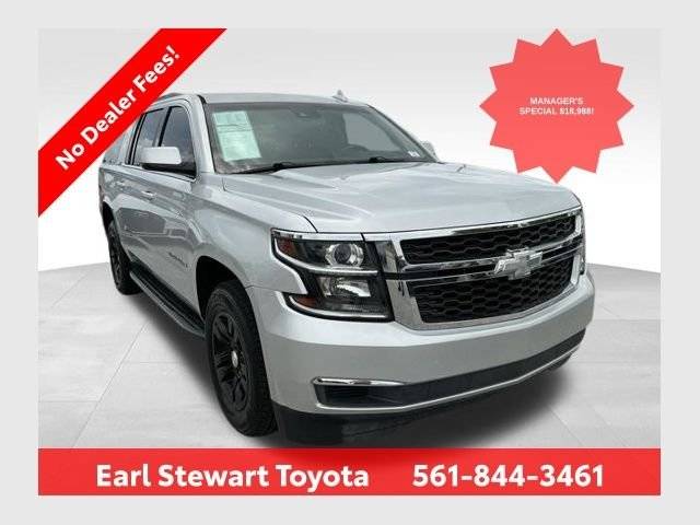 2017 Chevrolet Suburban LT 4WD photo