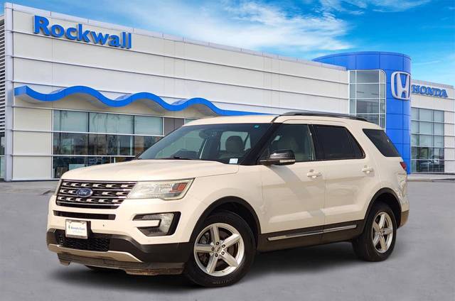 2016 Ford Explorer XLT FWD photo