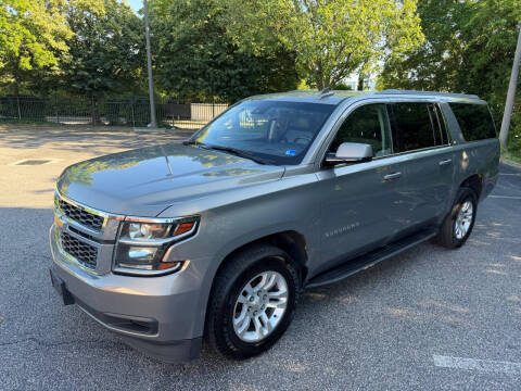 2018 Chevrolet Suburban LT 4WD photo