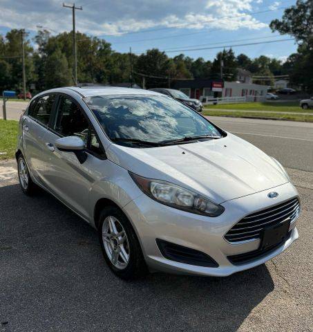 2018 Ford Fiesta SE FWD photo