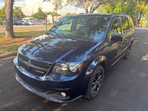 2017 Dodge Grand Caravan GT FWD photo