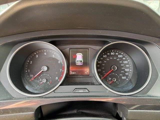 2018 Volkswagen Tiguan SEL FWD photo