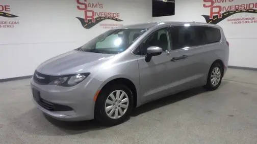 2019 Chrysler Pacifica Minivan L FWD photo