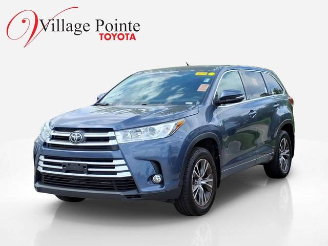 2018 Toyota Highlander LE Plus AWD photo