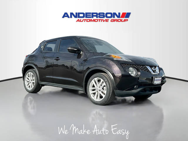 2015 Nissan Juke SV FWD photo