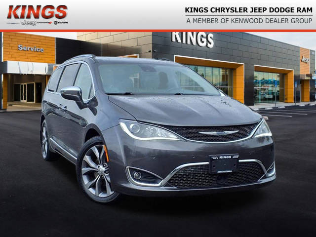 2019 Chrysler Pacifica Minivan Limited FWD photo