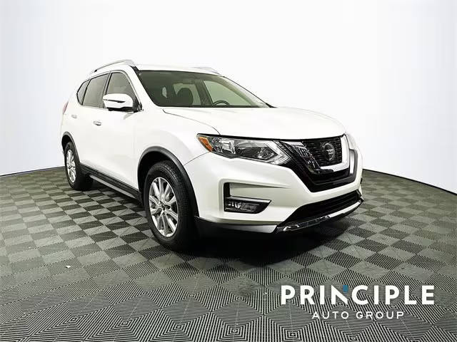 2018 Nissan Rogue SV FWD photo