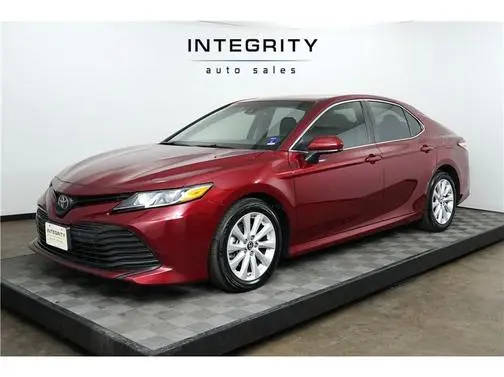 2018 Toyota Camry LE FWD photo