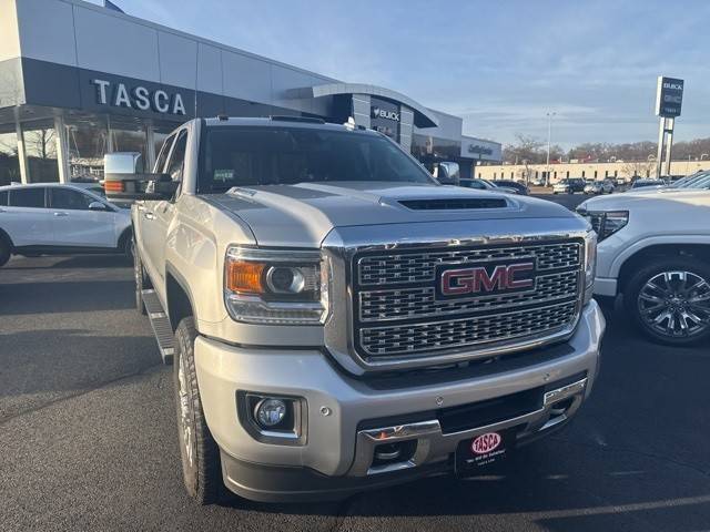 2019 GMC Sierra 2500HD Denali 4WD photo