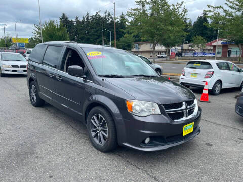 2017 Dodge Grand Caravan SXT FWD photo