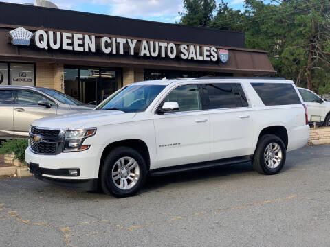 2018 Chevrolet Suburban LT 4WD photo
