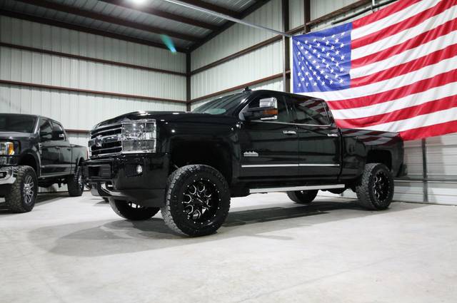 2019 Chevrolet Silverado 2500HD High Country 4WD photo