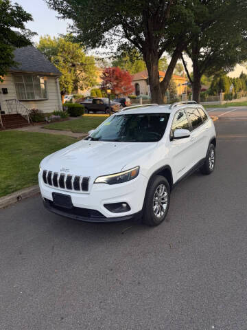 2019 Jeep Cherokee Latitude Plus 4WD photo