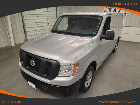 2018 Nissan NV Cargo SV RWD photo
