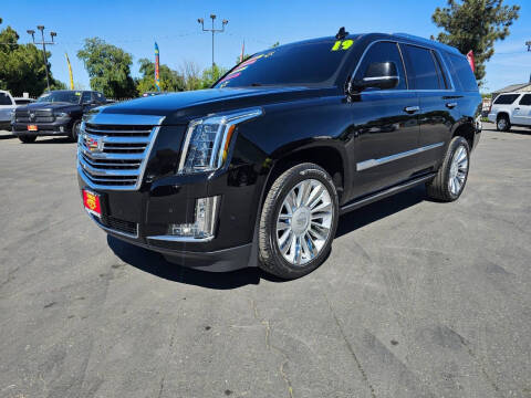 2019 Cadillac Escalade Platinum 4WD photo