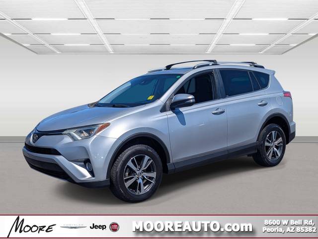 2017 Toyota RAV4 XLE AWD photo