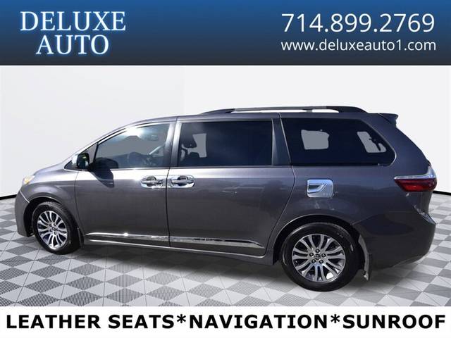 2018 Toyota Sienna XLE FWD photo