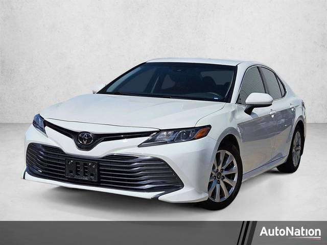2018 Toyota Camry LE FWD photo