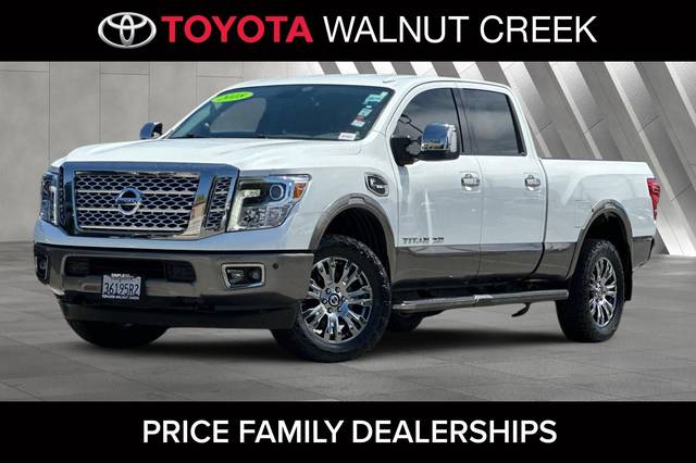 2018 Nissan Titan XD Platinum Reserve 4WD photo