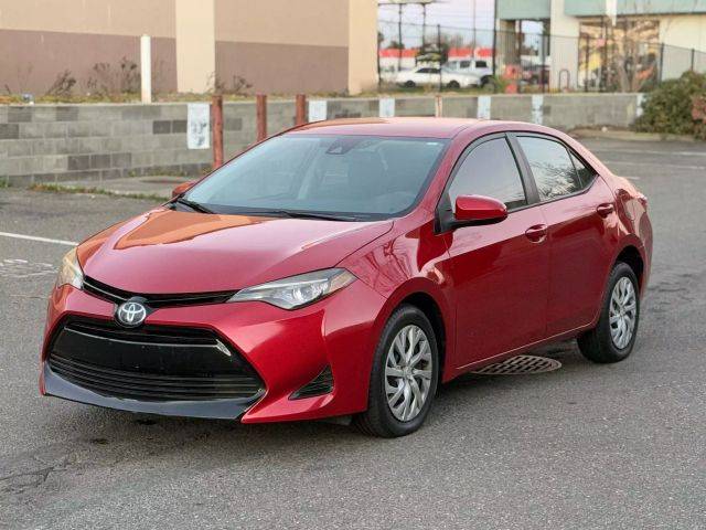 2019 Toyota Corolla LE FWD photo