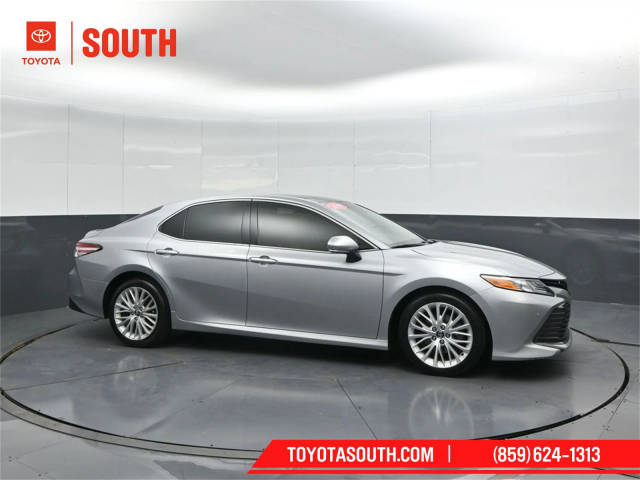 2018 Toyota Camry XLE FWD photo