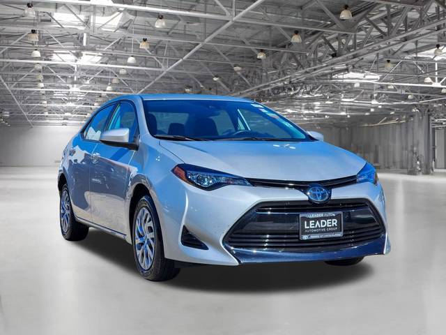 2018 Toyota Corolla LE FWD photo