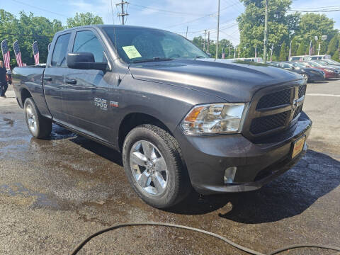 2019 Ram 1500 Express 4WD photo