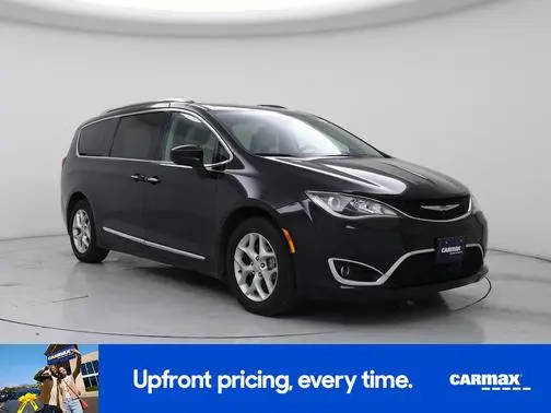 2019 Chrysler Pacifica Minivan Touring L Plus FWD photo