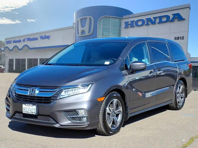 2019 Honda Odyssey Touring FWD photo