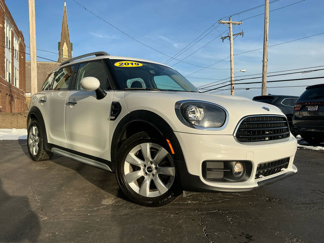 2019 MINI Countryman Cooper FWD photo