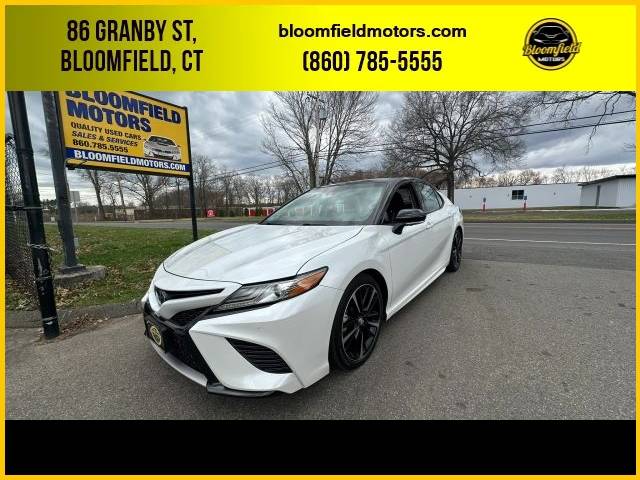 2018 Toyota Camry XSE V6 FWD photo