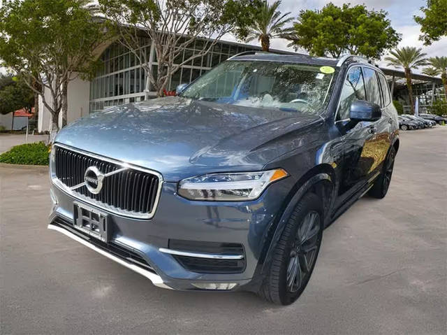 2019 Volvo XC90 Momentum AWD photo