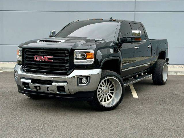 2019 GMC Sierra 2500HD SLT 4WD photo