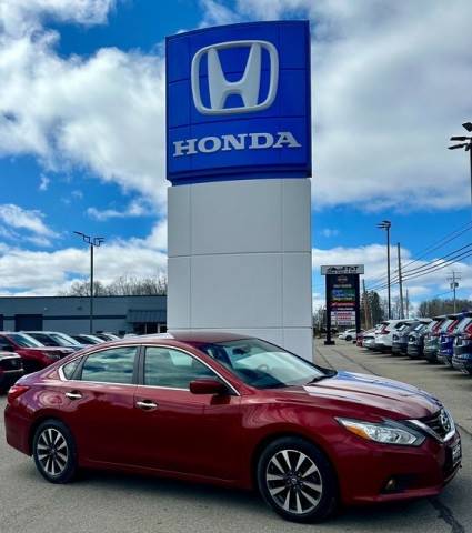 2017 Nissan Altima 2.5 SV FWD photo