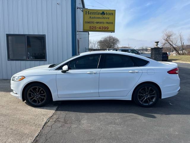 2018 Ford Fusion SE FWD photo
