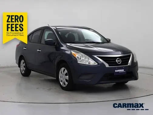 2015 Nissan Versa SV FWD photo