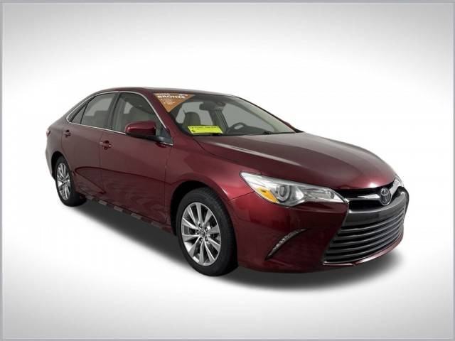 2016 Toyota Camry XLE FWD photo