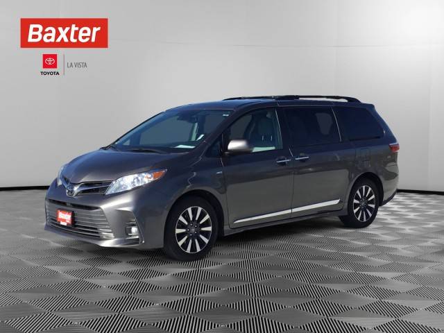 2019 Toyota Sienna XLE AWD photo