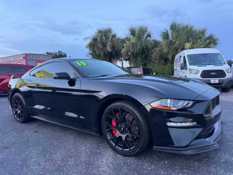 2019 Ford Mustang EcoBoost RWD photo