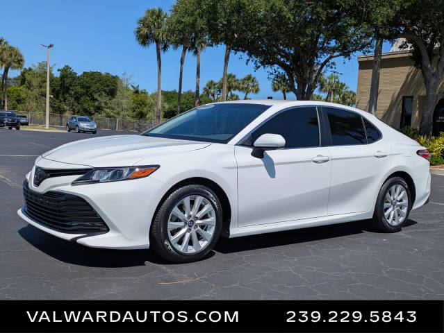 2018 Toyota Camry LE FWD photo