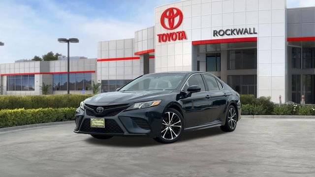 2018 Toyota Camry SE FWD photo