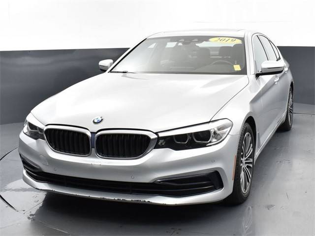 2019 BMW 5 Series 530i RWD photo