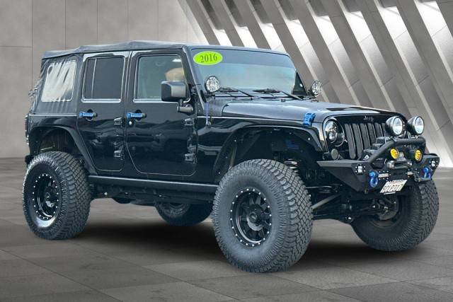 2016 Jeep Wrangler Unlimited Rubicon 4WD photo