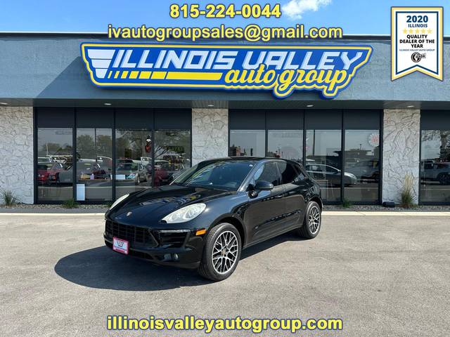 2017 Porsche Macan AWD photo