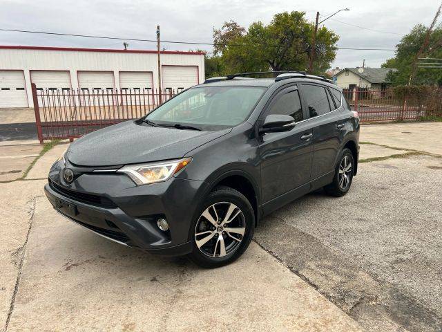 2018 Toyota RAV4 XLE FWD photo