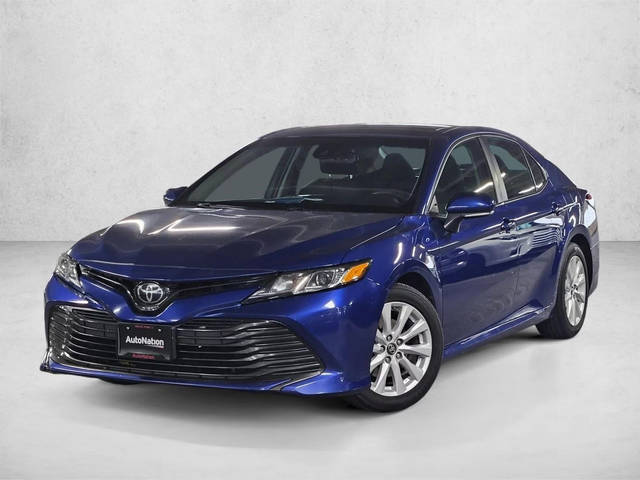 2018 Toyota Camry LE FWD photo
