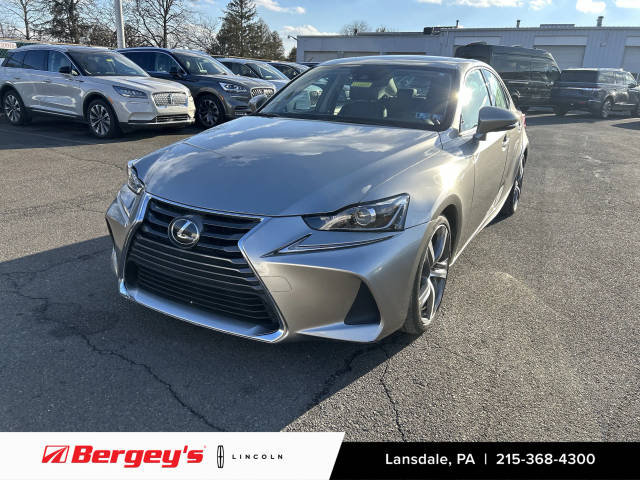 2018 Lexus IS IS 300 AWD photo