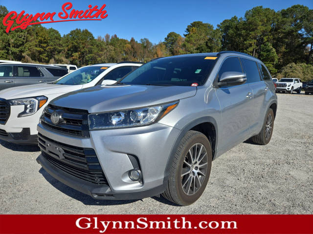 2018 Toyota Highlander SE FWD photo